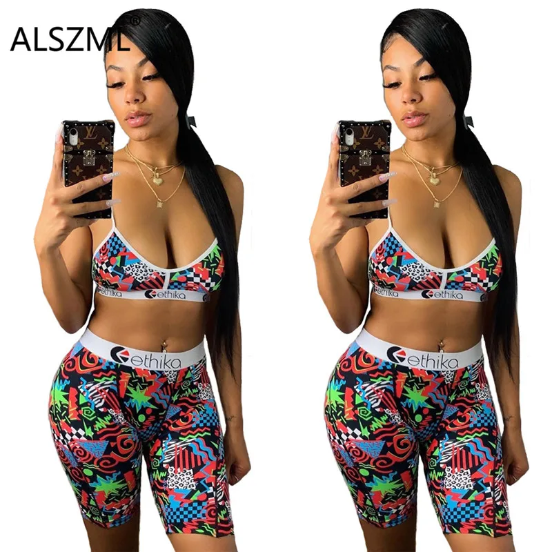 Укороченный топ с глубоким V-образным вырезом и горячие короткие комплекты из 2