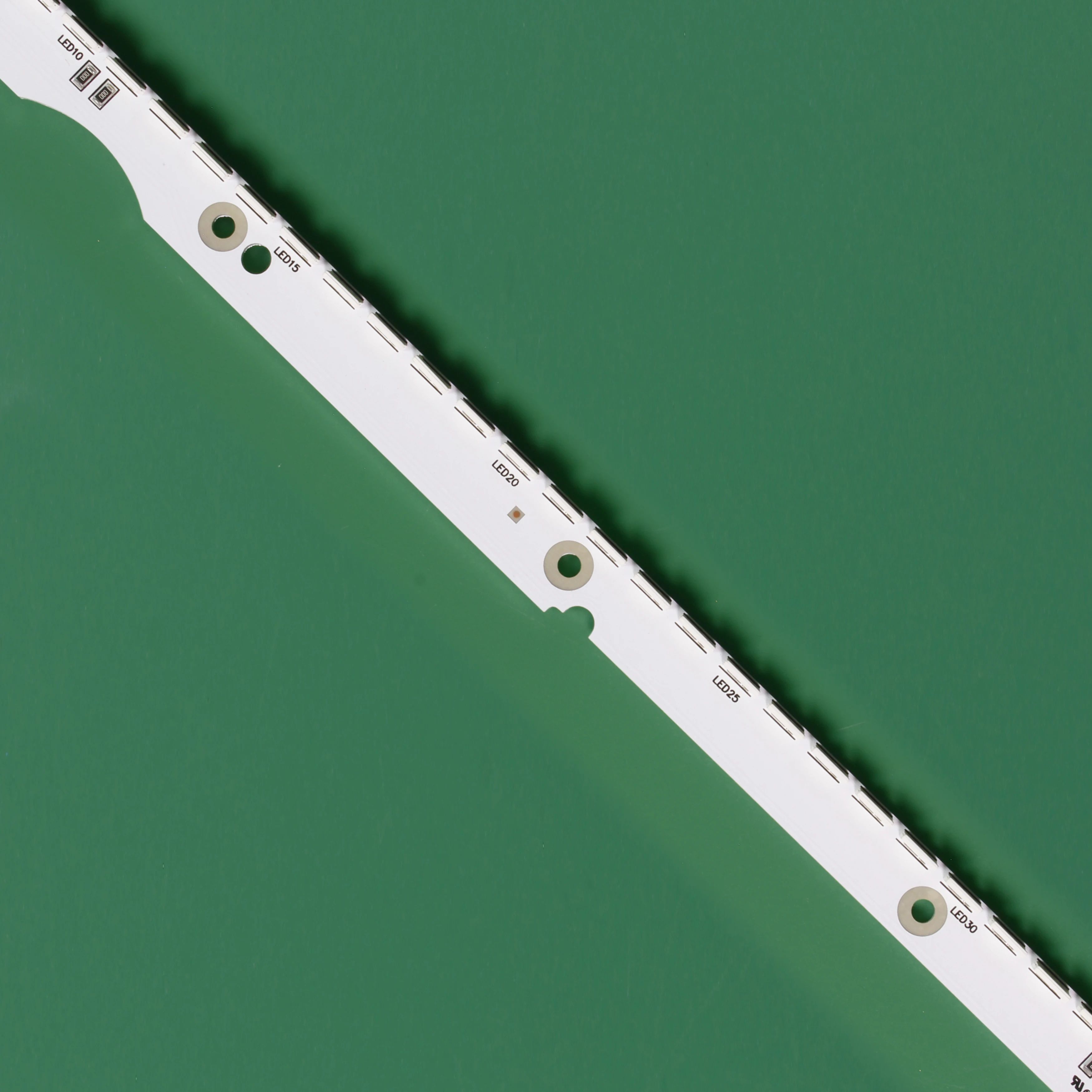 6V светодиодный Подсветка ленты 44 Светодиодный s для samsung 32 ''2012SVS32 7032NNB 44 2D REV1.0 V1GE-320SM0-R1 UE32ES6760S LE32OCSM-C1 UA32ES5500