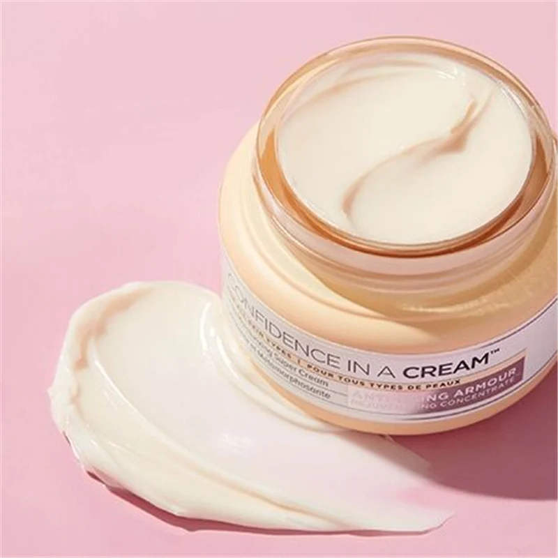 it-cosmetics-skincare-confidence-cream-lifestyle