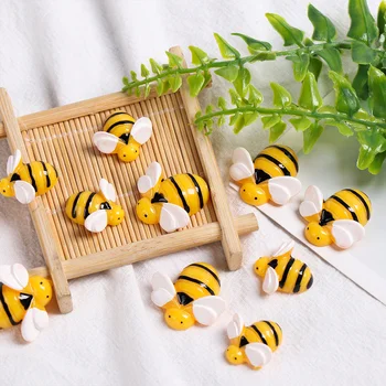 

5Pcs Resin Artificial Bees Mini Simulated Bee Slime Pendants Children Toys DIY Clay Hair Ornament Crafts Phone Shell Accessories