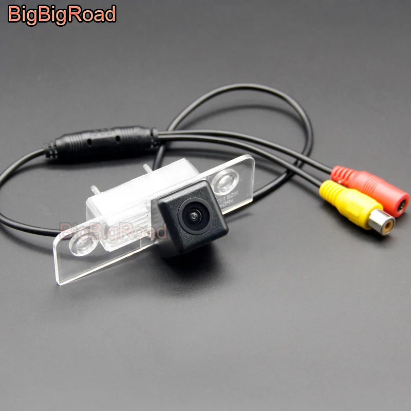 

BigBigRoad Vehicle Wireless Rear View Reversing Camera HD Color Image For Skoda Octavia 1U MK1 1Z Laura MK2 1996 - 2014