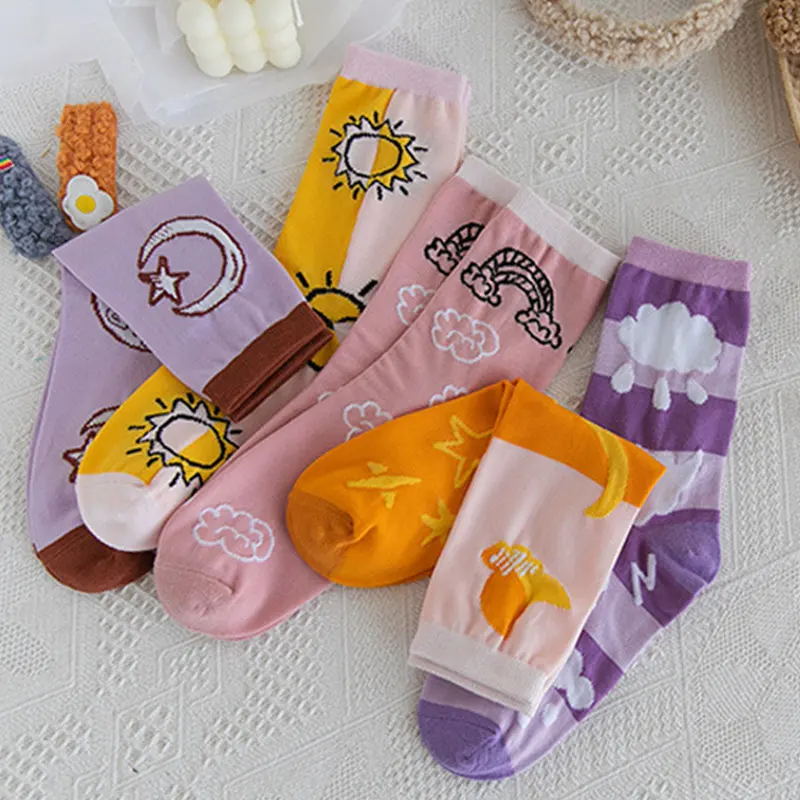 

Creative New Product Graffiti Moon Clouds Women Socks Rainbow Illustrations Happy Socks Breathable Absorb Sweat Harajuku Sokken