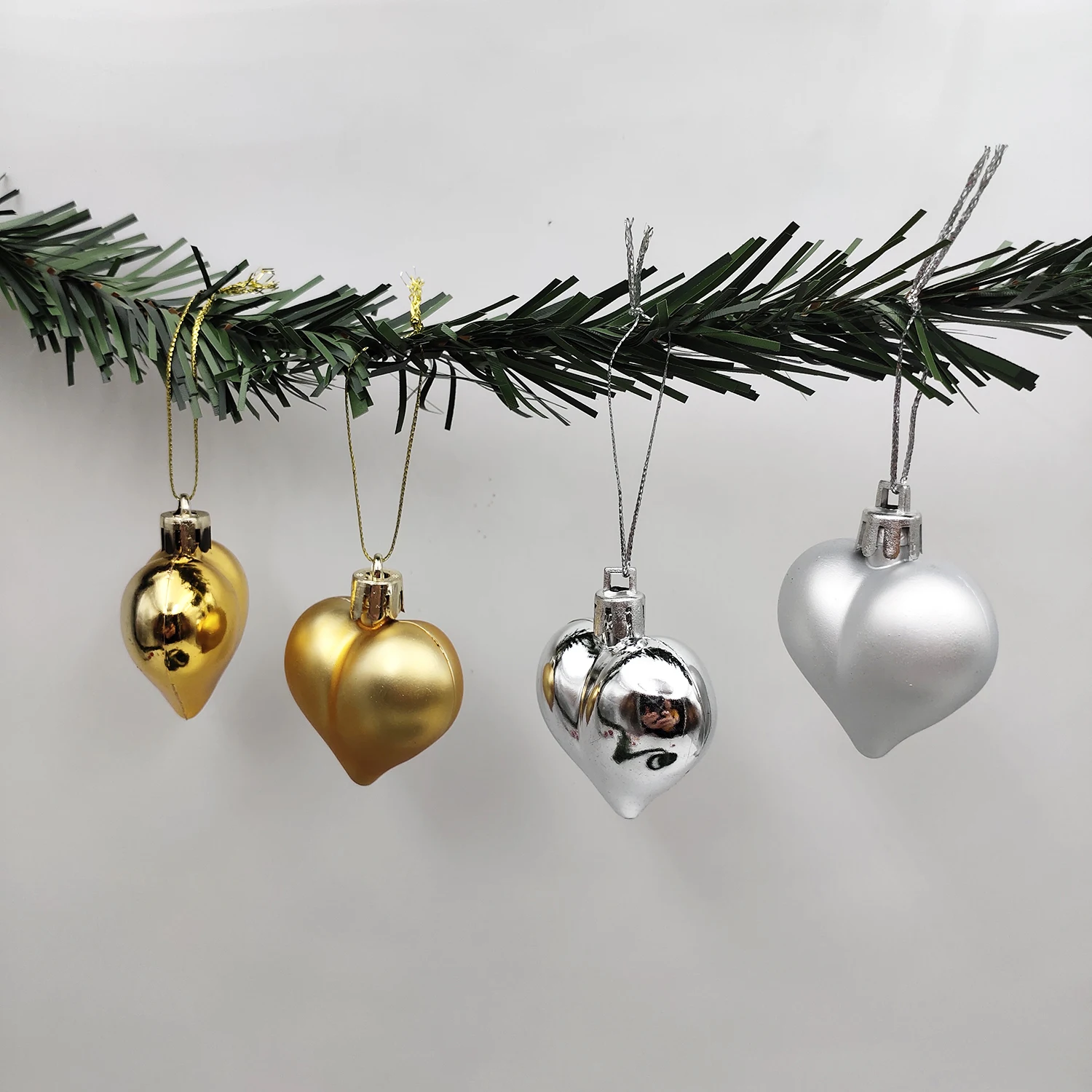 Christmas Decorations 6PCS Heart Pendant Ball Christmas Tree XMAS Party Ornaments For Home Living Room New Year Decor