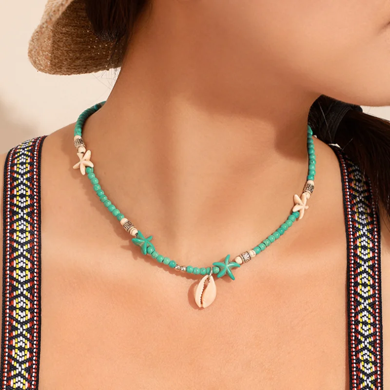 

Bohemian Natural Shell Pendant Green Bead Girls Conch Handmade Hawaii Beach Seashell Collar Necklace Jewelry For Women Ladies