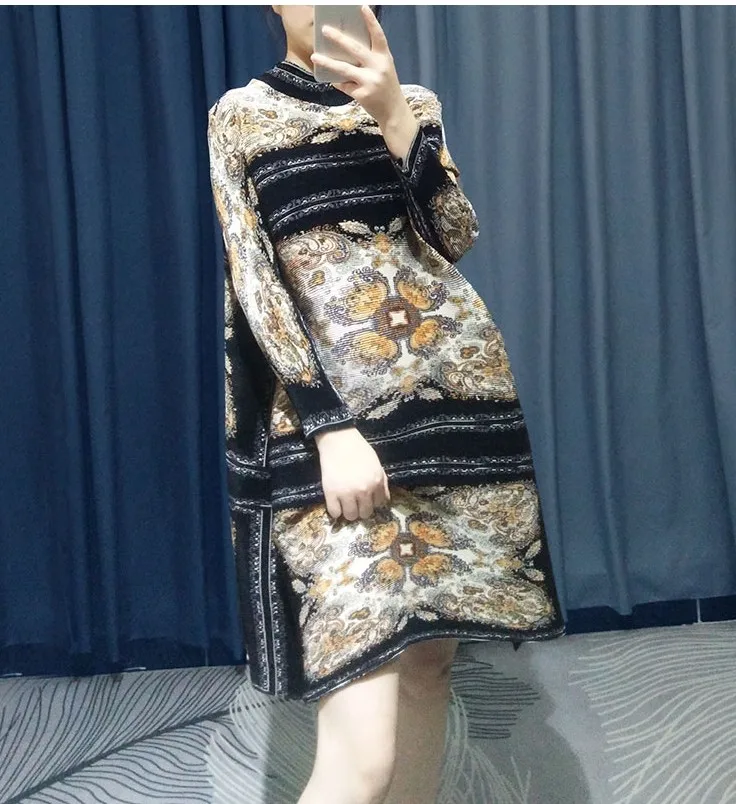 Горячая miyake Мода Высокий воротник три четверти печати плиссированные цельнокроеное платье