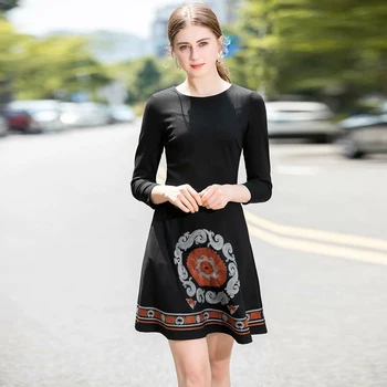 

2020 High Quality Women'S National Style Embroidery Flower Long-Sleeved Temperament Slim Pocket Dress Spring And Summer New