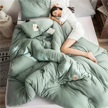 

High Quality Winter Warm Comforter Solid Color Cotton Down Blanket Comfortable Soft Down Quilt Core Thicken Breathable Comforter