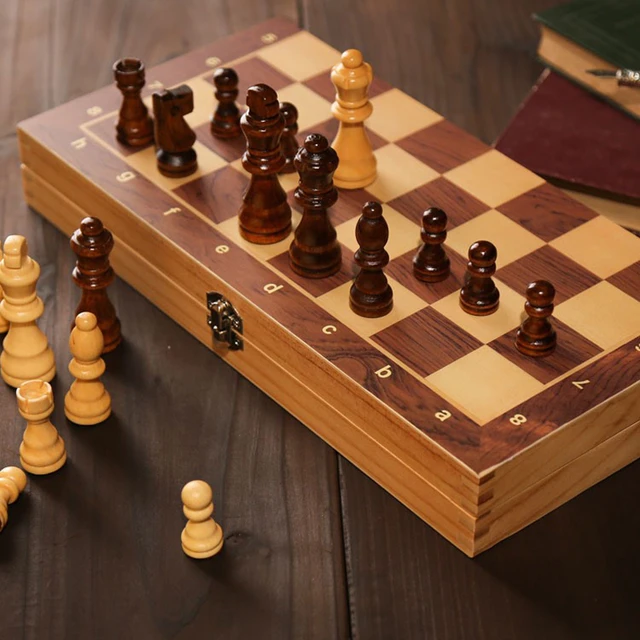 34 peças de xadrez interior conjunto xadrez de madeira dobrável magnético  grande tabuleiro checker 4 rainhas viagem portátil armazenamento crianças  jogo conjunto - AliExpress