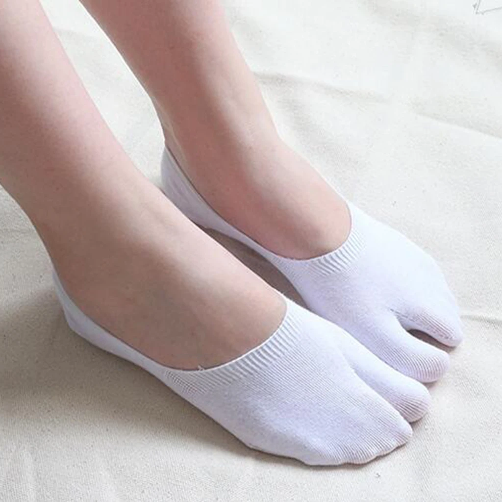 1 Pair Women No Show Socks Tabi Socks Non Slip Low Cut Boat Socks Summer Japanese solid color ladies  socks 2 toes