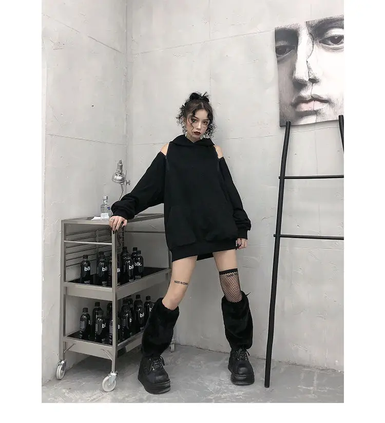 black loose hoodie