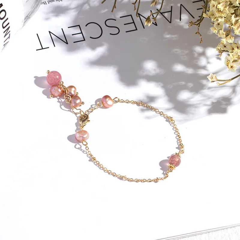 

Natural Strawberry Crystal Bracelets Women's Gold Plated Copper Pink Pearl Bracelets Recruit Peach Blossom Simple Bracelet
