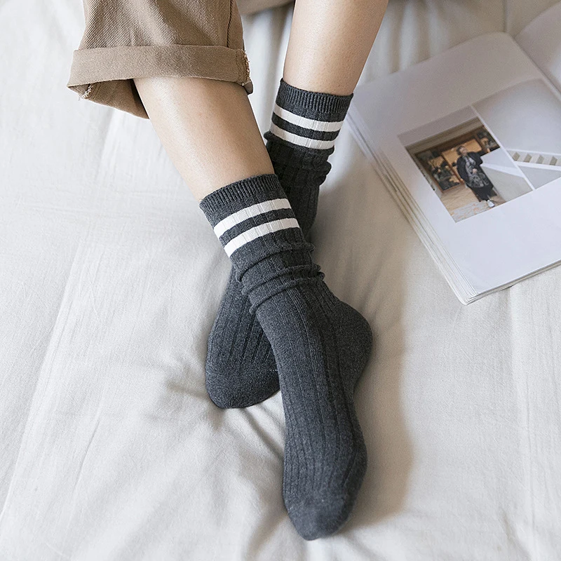 Japanese Loose Socks High School Girls Harajuku Socks Solid Colors Needles Knitting Striped Cotton Socks Women yellow blue black