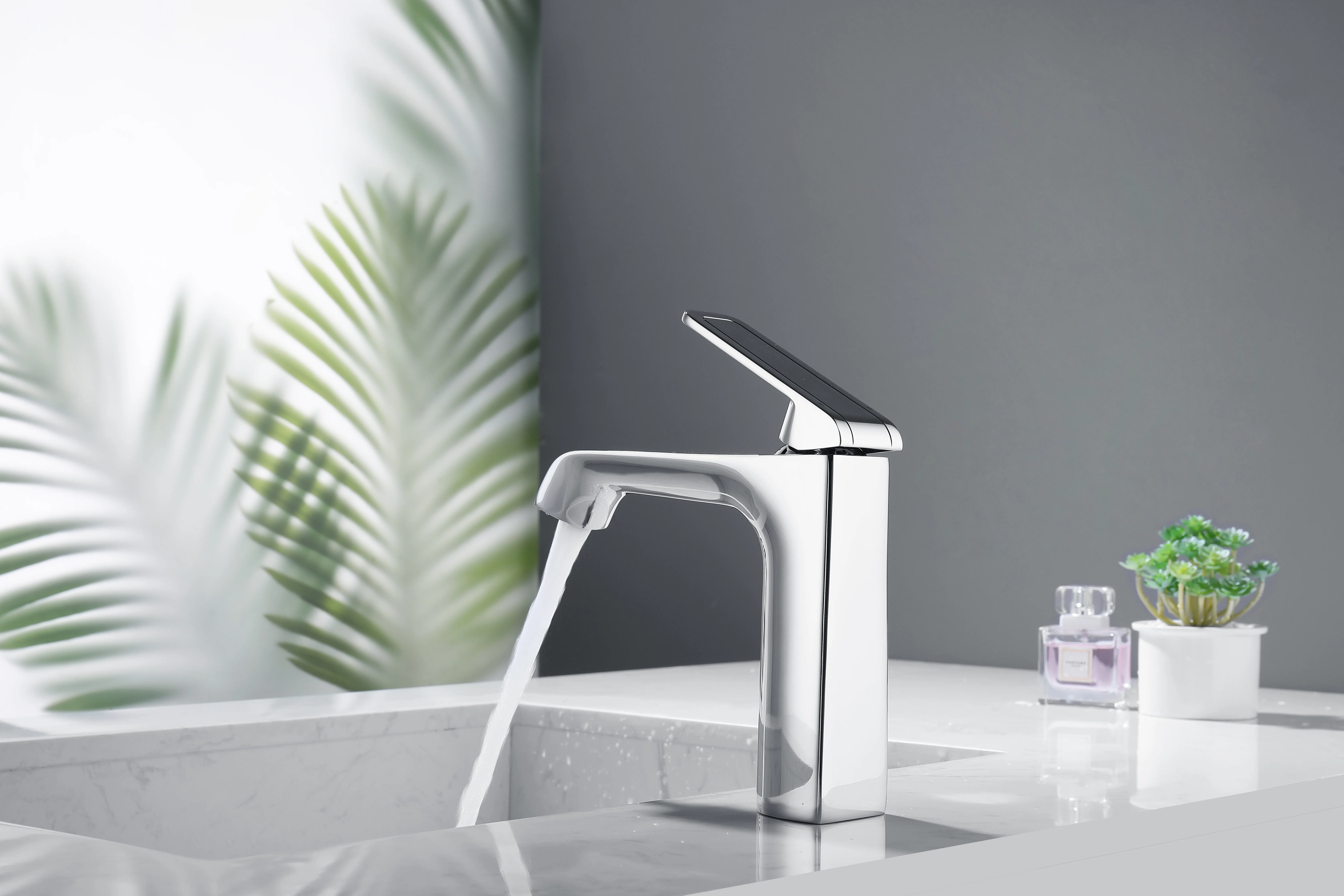 

Bathroom Sink Faucet Washroom Basin Mixer Cold&Hot Vanity Vessel Water Tap Single Handle Brushed Brass Copper Black