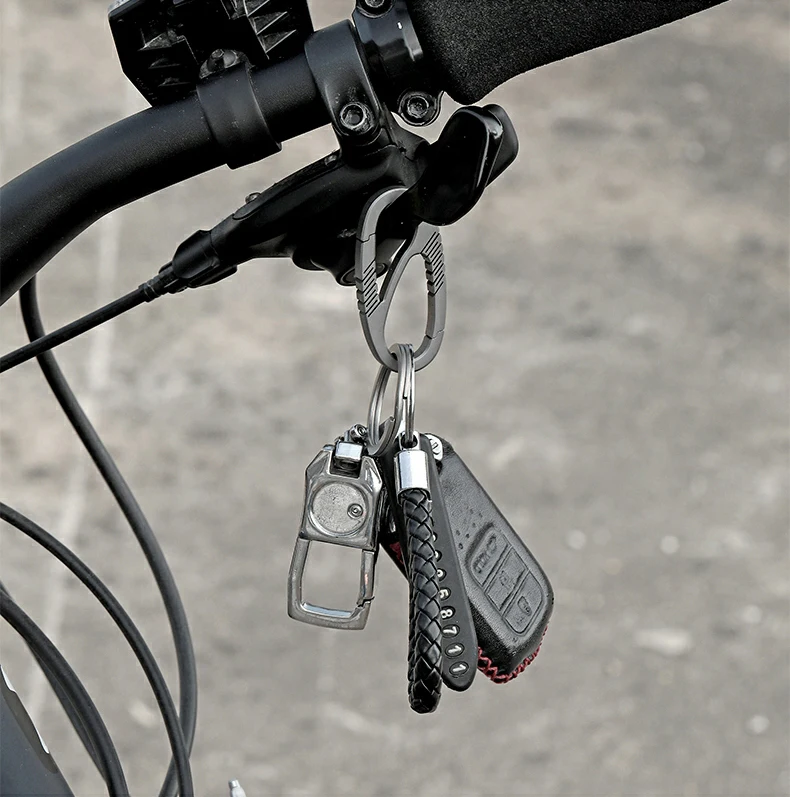 Titanium Men Women Car Keychain Rotatable Buckle Luxury Key Chain Ultra Lightweight EDC Key Ring Holder Upscal Gift for Men Titanium Men Women Car Keychain Rotatable Buckle Luxury Key Chain Ultra Lightweight EDC Key Ring Holder Upscal Gift for Men