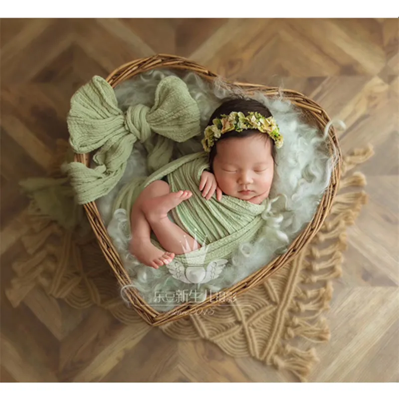 New Newborn Props for Photography Heart Shaped Rattan Nest Box Baby Photography Props Posing Sofa Bebes Accesorios Recien Nacido