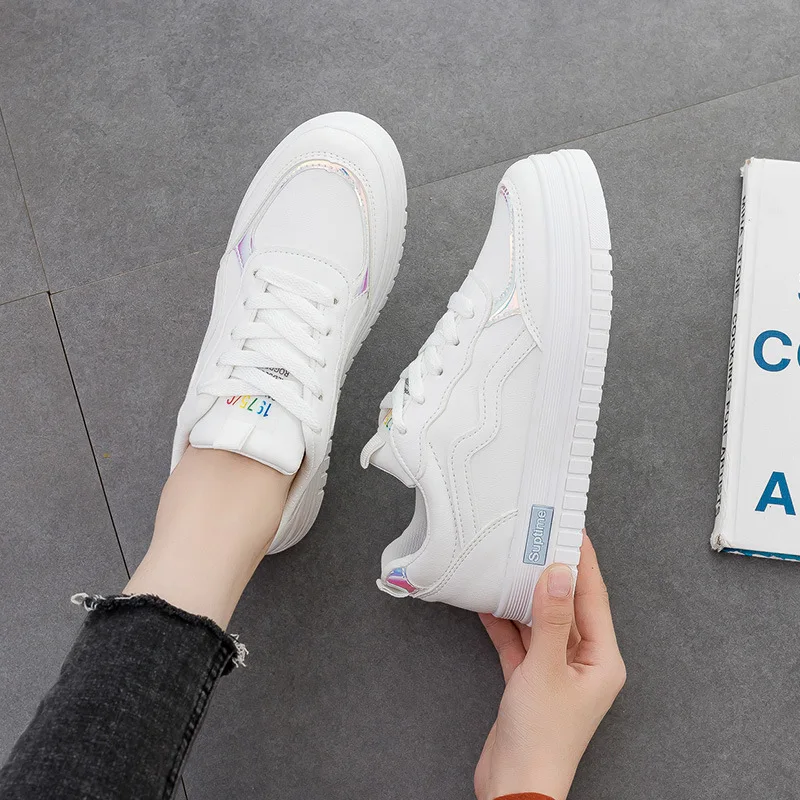 

Fall 2019 new joker white shoe female flat running higher han edition platform sneakers loafers female students