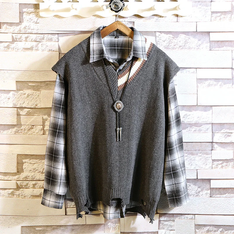 Autumn Vest Sweater Men Fashion Contrast Color Casual V-neck Sweater Pullover Men Wild Loose Sweter Vest Male Clothes M-5XL Autumn Vest Sweater Men Fashion Contrast Color Casual V-neck Sweater Pullover Men Wild Loose Sweter Vest Male Clothes M-5XL