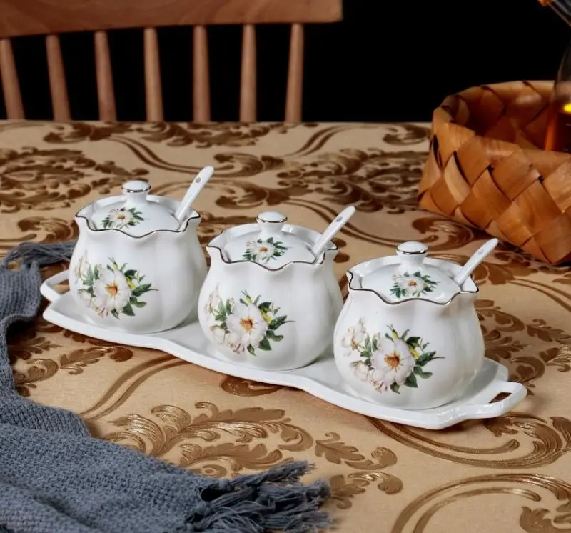 Керамическая кухонная банка для специй, комплект из трех предметов, европейский стиль, бытовая коробка для приправ, комбинированная ложка с крышкой, солевая сахарница