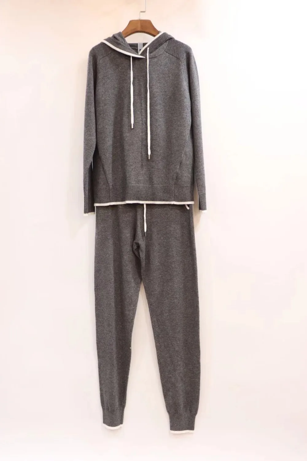 30% Wool+ 45% Cashmere warm Knit Suits hooded cashmere woolen Sweater+ Mink Cashmere Trousers Brilliant Two-pieces sets F409