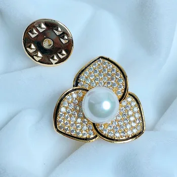 

gold plated Seiko micro inlaid zircon Flower Pearl Brooch female elegant collar pin temperament Brooch accessories