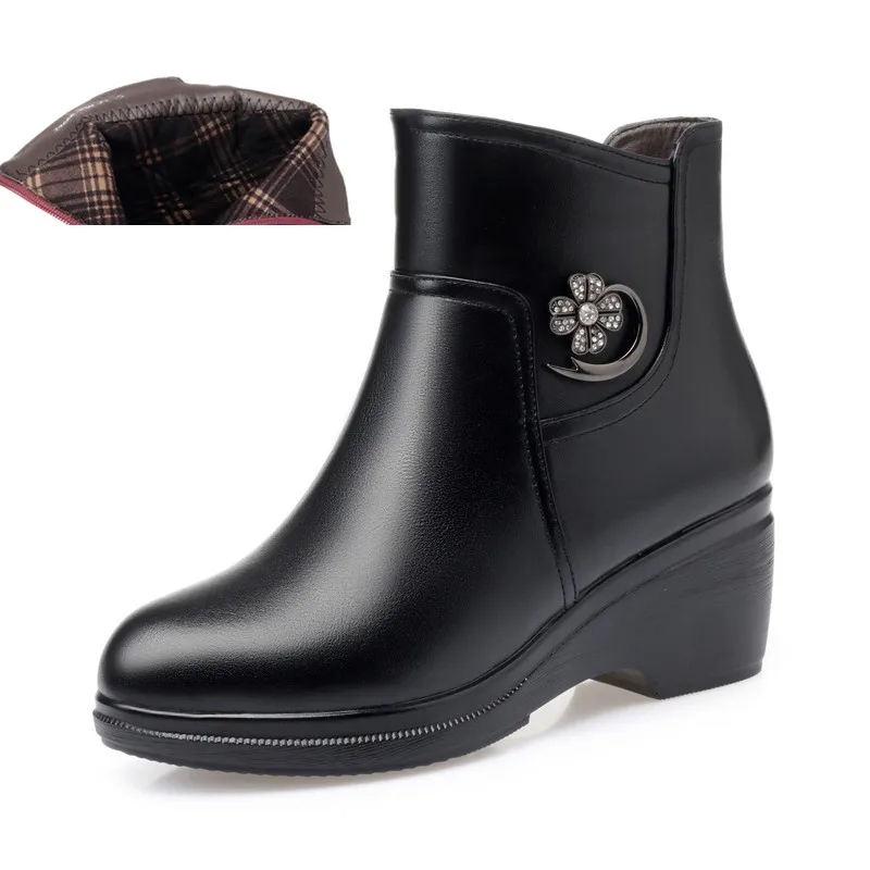 AIYUQI Winter Boots Women Genuine Leather Big Size Mother Wedge Boot Black Platform Boots Thick Wool Ankle Boots - Цвет: single Cowhide