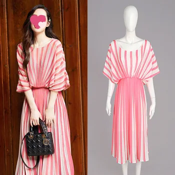 

WOMENGAGA 2020 Summer New Stripe Patchwork Casual Loose Streetwear O-neck Folds Pleated Girl Female Batwing Long Fashion A060