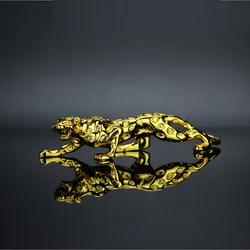 Leopard Figurine Car Ornament - Stylish Dashboard Resin Decor (19cm Gold)