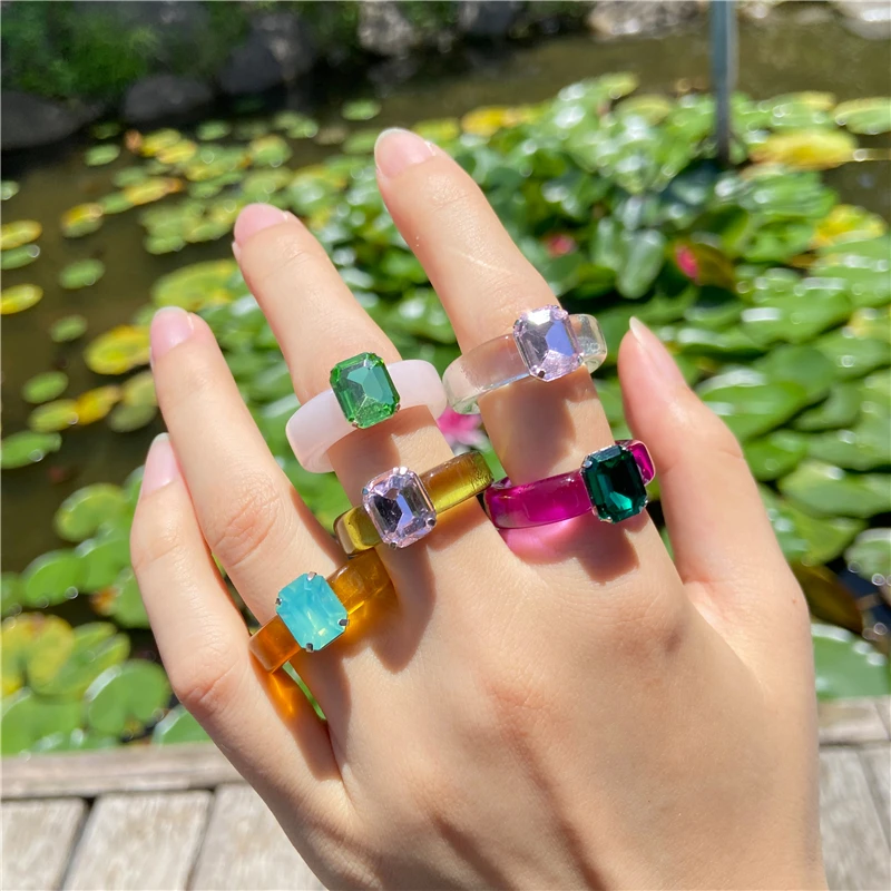 Korean Summer Fashion Colorful Transparent Acrylic Resin Rings for Women Geometric Square Rhinestone Ring Jewelry Travel Gifts