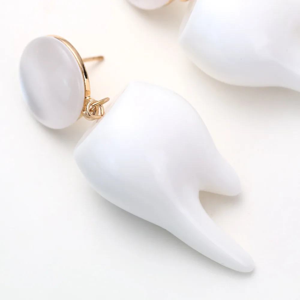 

Fashion Tooth Shape White Earrings for Women Big Acrylic Dangle Earrings OL European Minimalist Modern Style Jewelry Pendientes