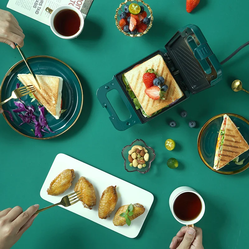 Breakfast Machine Electric Sandwich Maker Multifunction Takoyaki Sandwichera Portable Non-stick Household Kitchen 220V 600W MB19