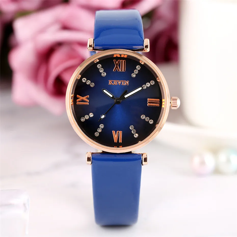 

Charm Leather Watch for Ladies Quartz Movement Stylish Women's Watches Roman Numerals Rhinestones Display Female Clock reloj