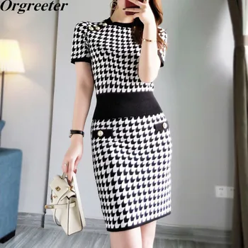 

Spring Summer O-neck Houndstooth Plaid Pullover top + Package hip Mini Skirt 2 Pieces Knitted Sets Women Gold Button Sweater Set