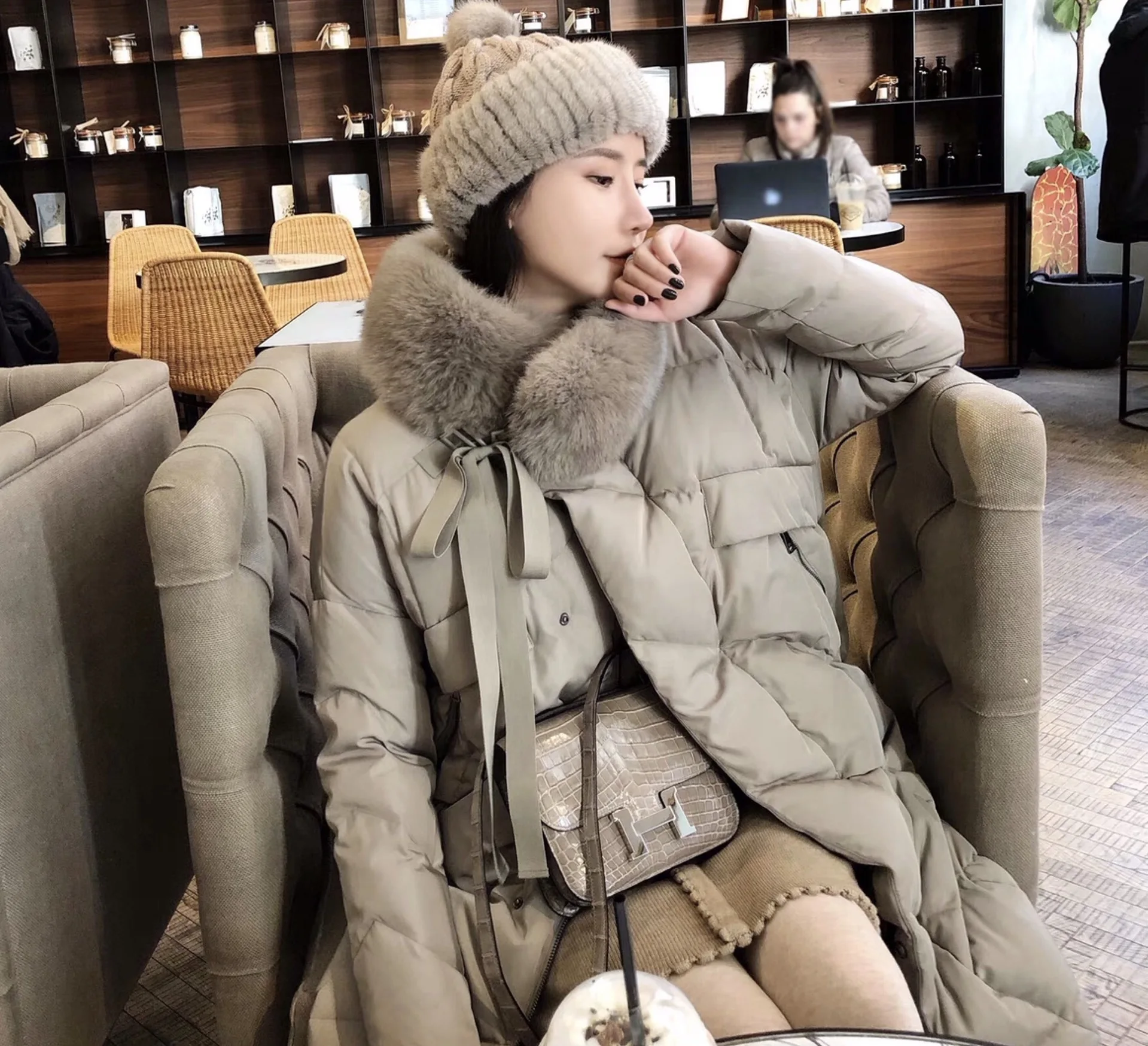 Winter New Style Korean-style down Jacket Women's Mid-length Loose Thick Fashion Fox Fur Collar White ya rong fu Fashion