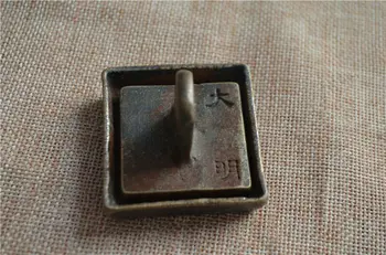 

Chinese old copper Bronze Copper seal and box stamp zhizheng seal