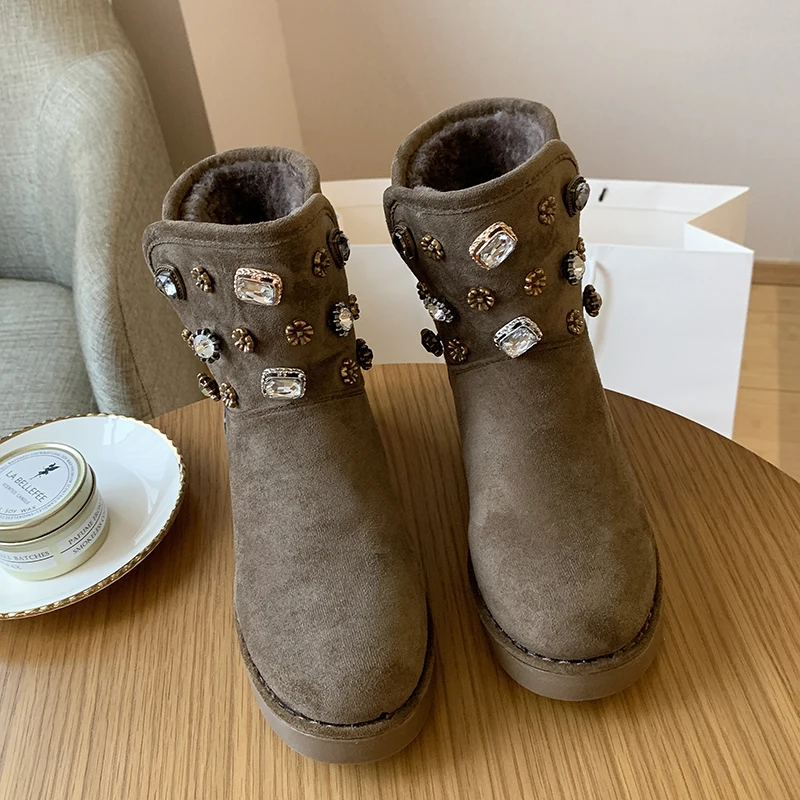Winter Women Suede Plush Lining Ankle Fur Platform Snow Boots Flat With Black/Brown Rivet Emu Boots Fashion Cotton Shoes