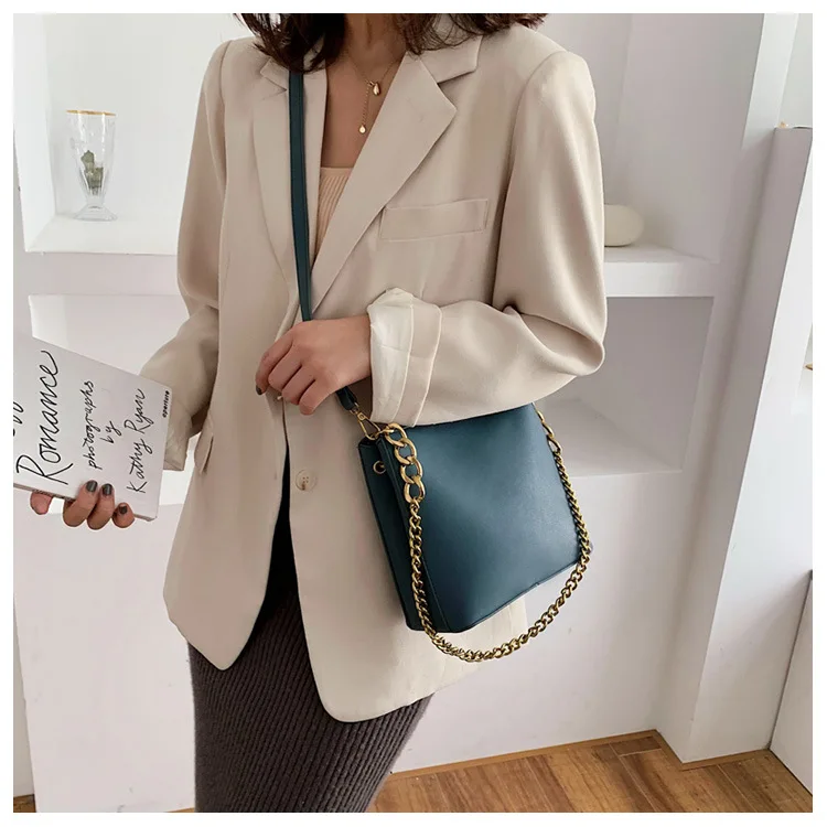 12284906912_2051307013