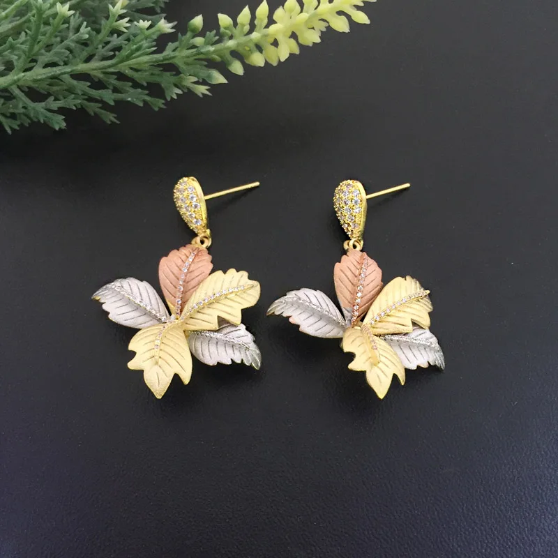 

Lanyika Jewelry Fashion Graceful Daylily Sandblasting Full Micro inlay Micro Plated Banquet Popular Best Gift