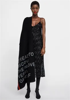 

New Scarf of Z Families in Europe in Winter of 2019,Female Red-Edged striped letters imitating cashmere warm shawl scarf