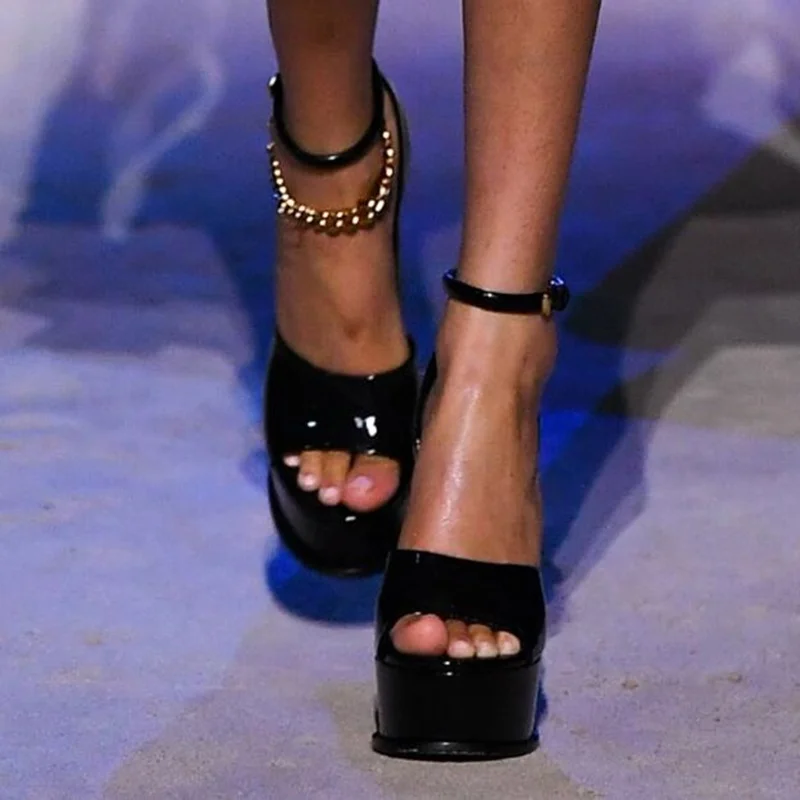 

Newest Chain Decor High Heels Sandals Black Orange Blue Patent Leather Chunky Heel Sandals High Platform Summer Dress Shoes