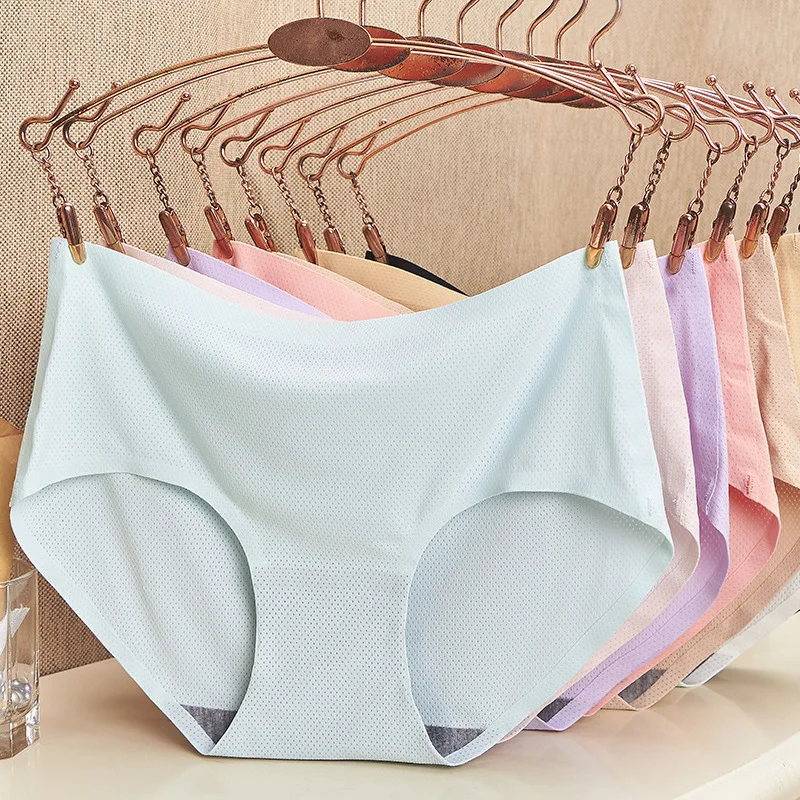 

Seamless Underwear panties Woman Ice Silk Mid-waist Sexy Large Size Lady's Triangular Underwear Summer New Mesh Permeability