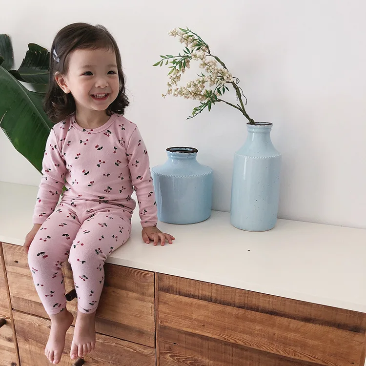 11901439992_1823421814