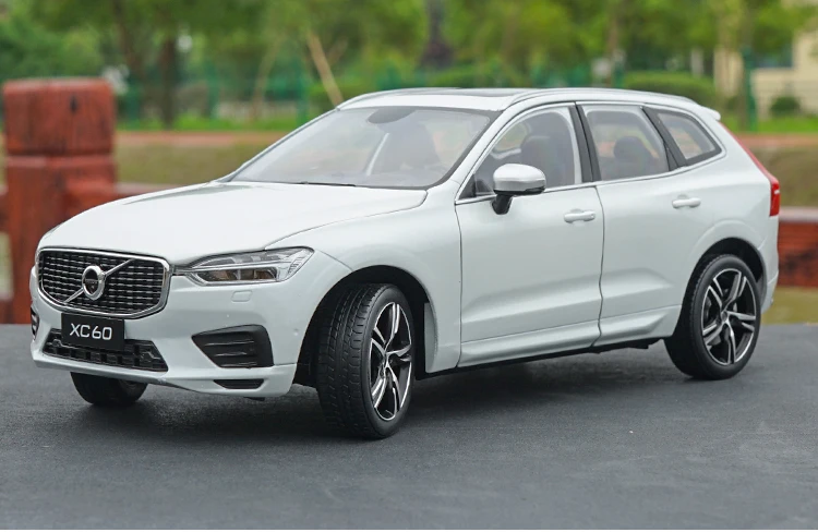 Оригинальная Заводская 1:18, новинка XC60, спортивная версия, белый сплав, металл, классические модели игрушек для подарка, коллекция