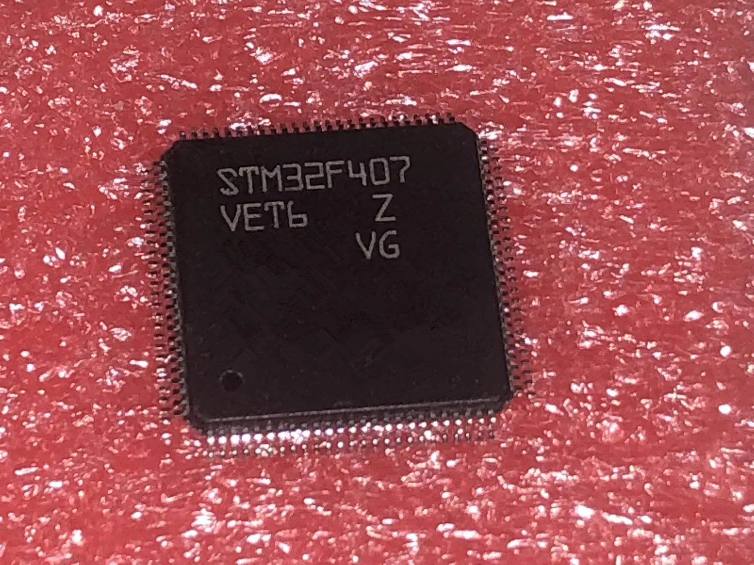 10 шт./лот STM32F407VGT6 32F407VGT6 STM32F407 TQFP100 на