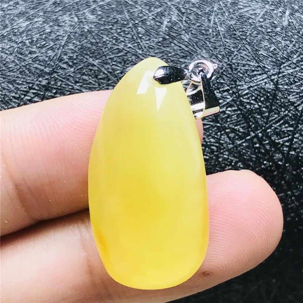 Amber Pendant (10)