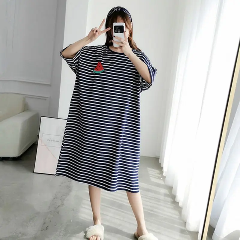 

Женская летняя ночная рубашка с коротким рукавом и принтом