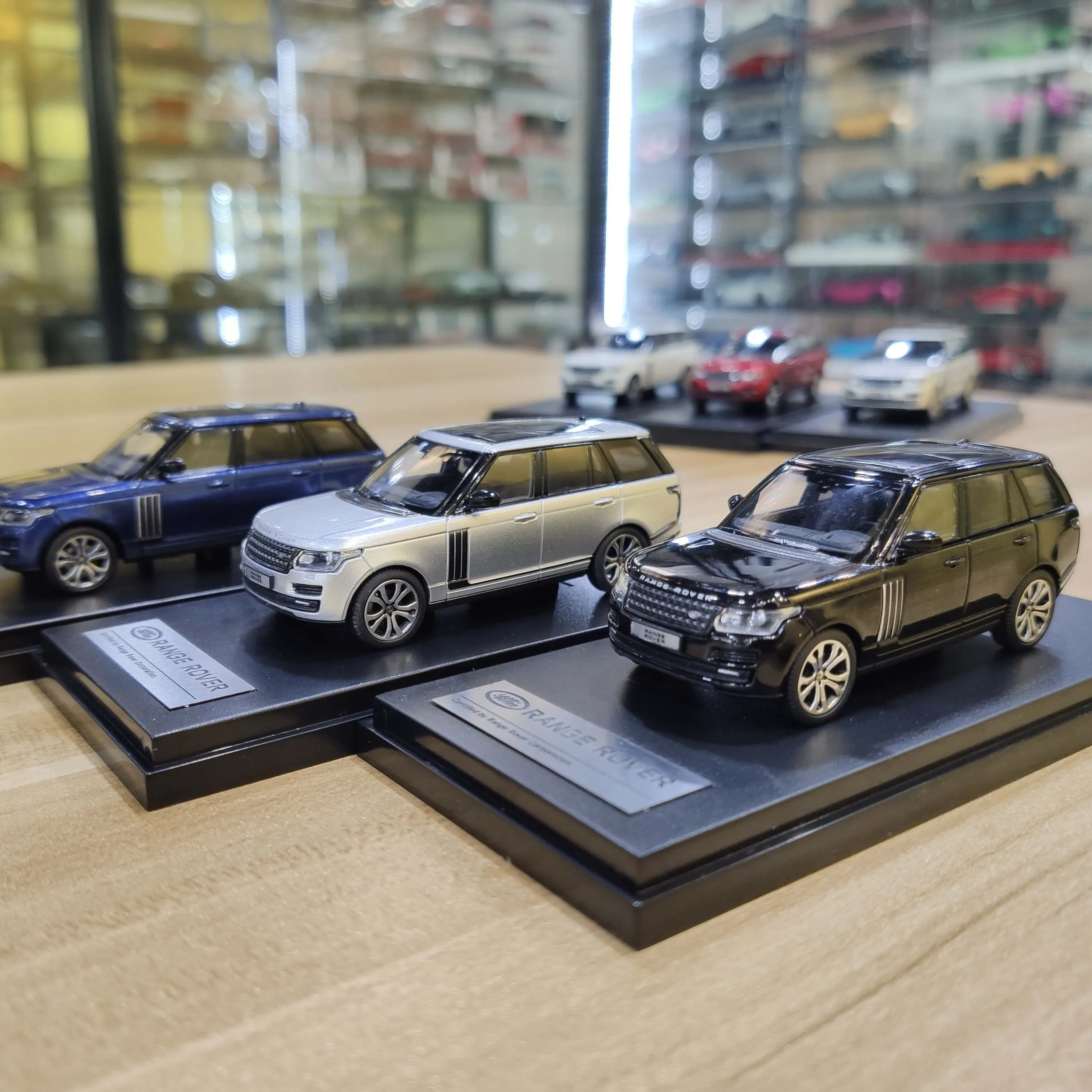 1:64 1/64 модель автомобиля полностью закрытый сплав LCD Rover SVA моделирование сплава