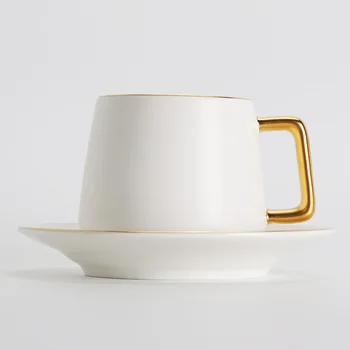 

Luxury Porcelain Japanese Coffee Cup Set Luxury Small Bone China Tea Cups with Saucer Nordic Xicara De Cafe Home Decorations