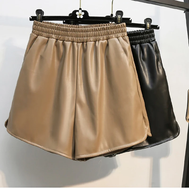 

Khaki Or Black Plus Size PU Leather Shorts Women Elastic High Waist Wide Leg Soft Faux Casual Loose 2020 Autumn Leather Shorts