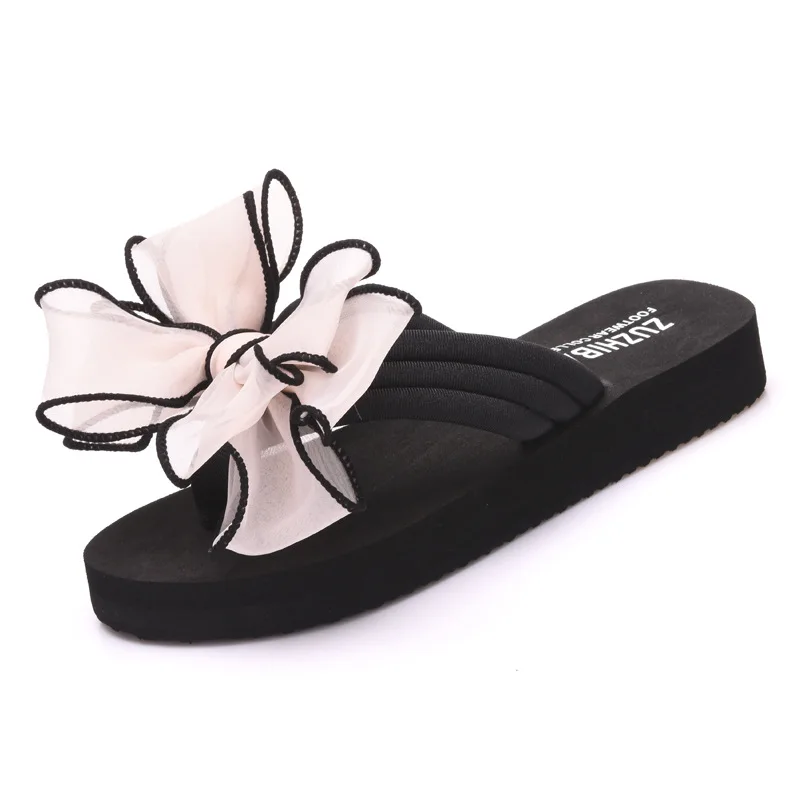 

Sandals and slippers female summer new flat with Korean students wild fashion wear thick bottom non-slip flip flops female