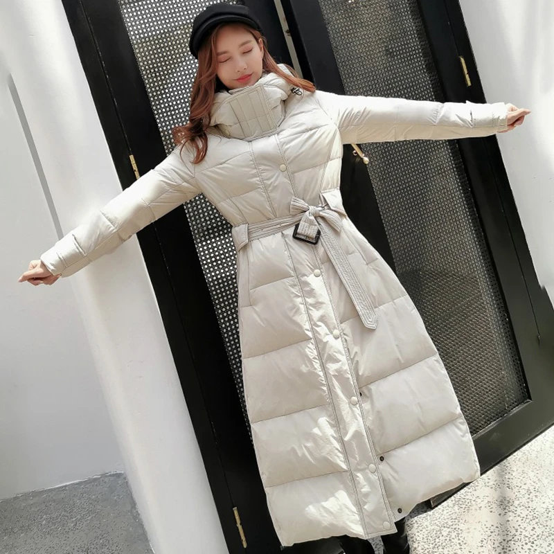 White TWOTWINSTYLE, корейские женские парки, водолазка, капюшон, длинный рукав, высокая талия, с поясом, Женское пальто,, Зимняя мода, новинка - Color: White